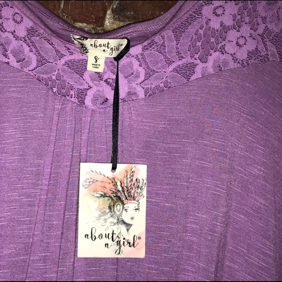 Small Lavender Boutique Blouse by "ABOUT A GIRL" | Size Small - Picture 5 of 6